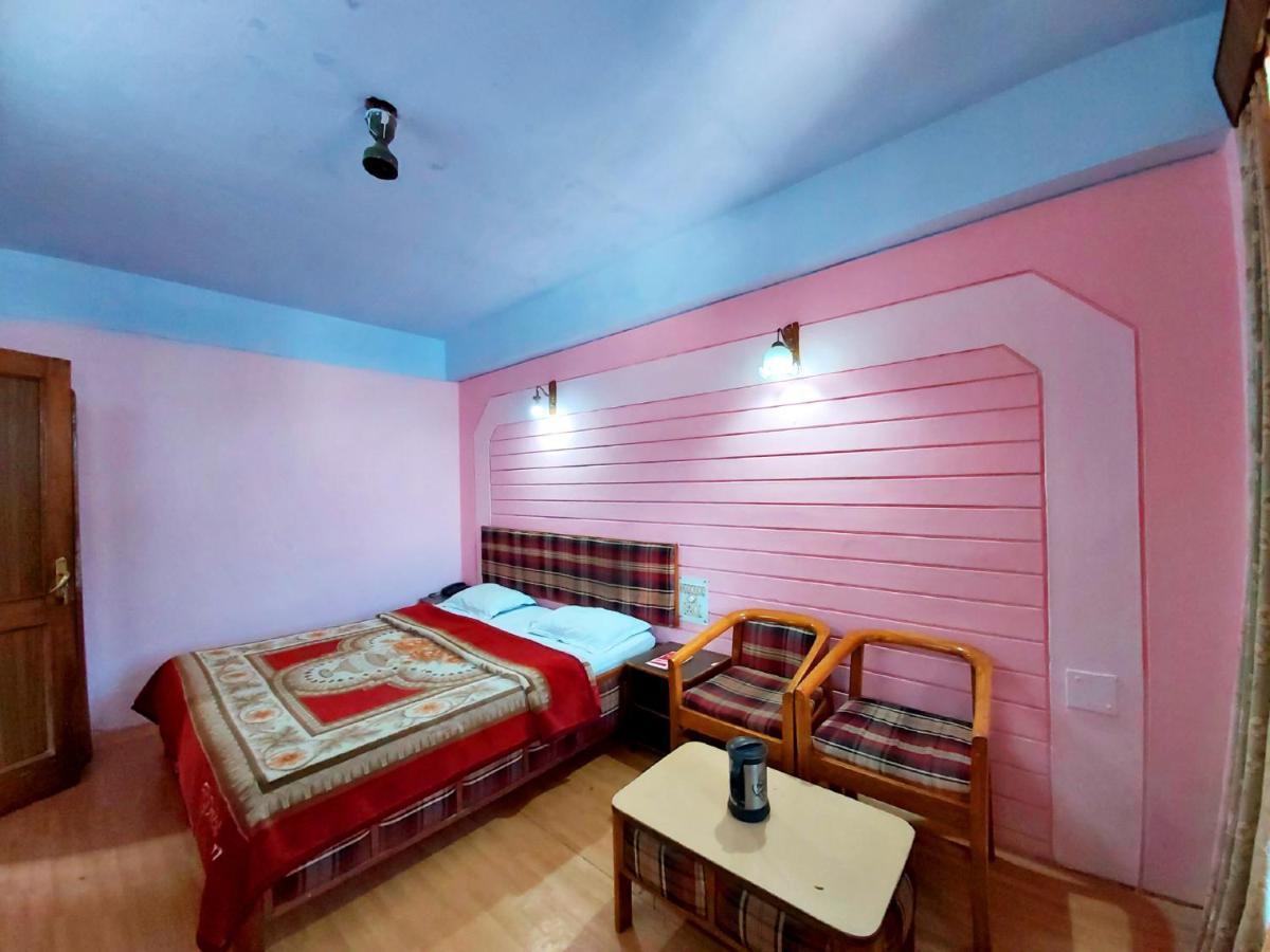 Hotel Radhe Continental Nainital Eksteriør billede