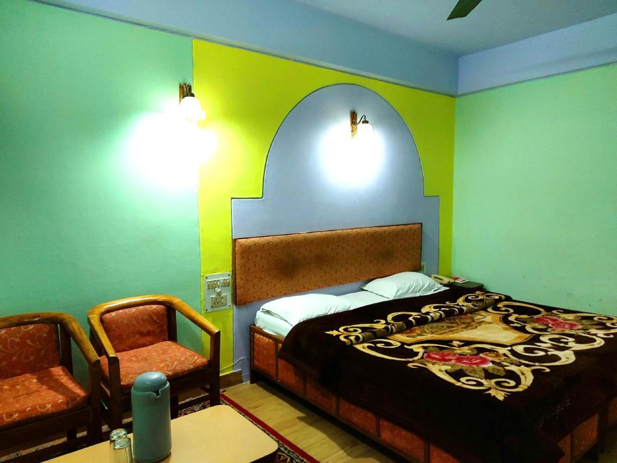 Hotel Radhe Continental Nainital Eksteriør billede