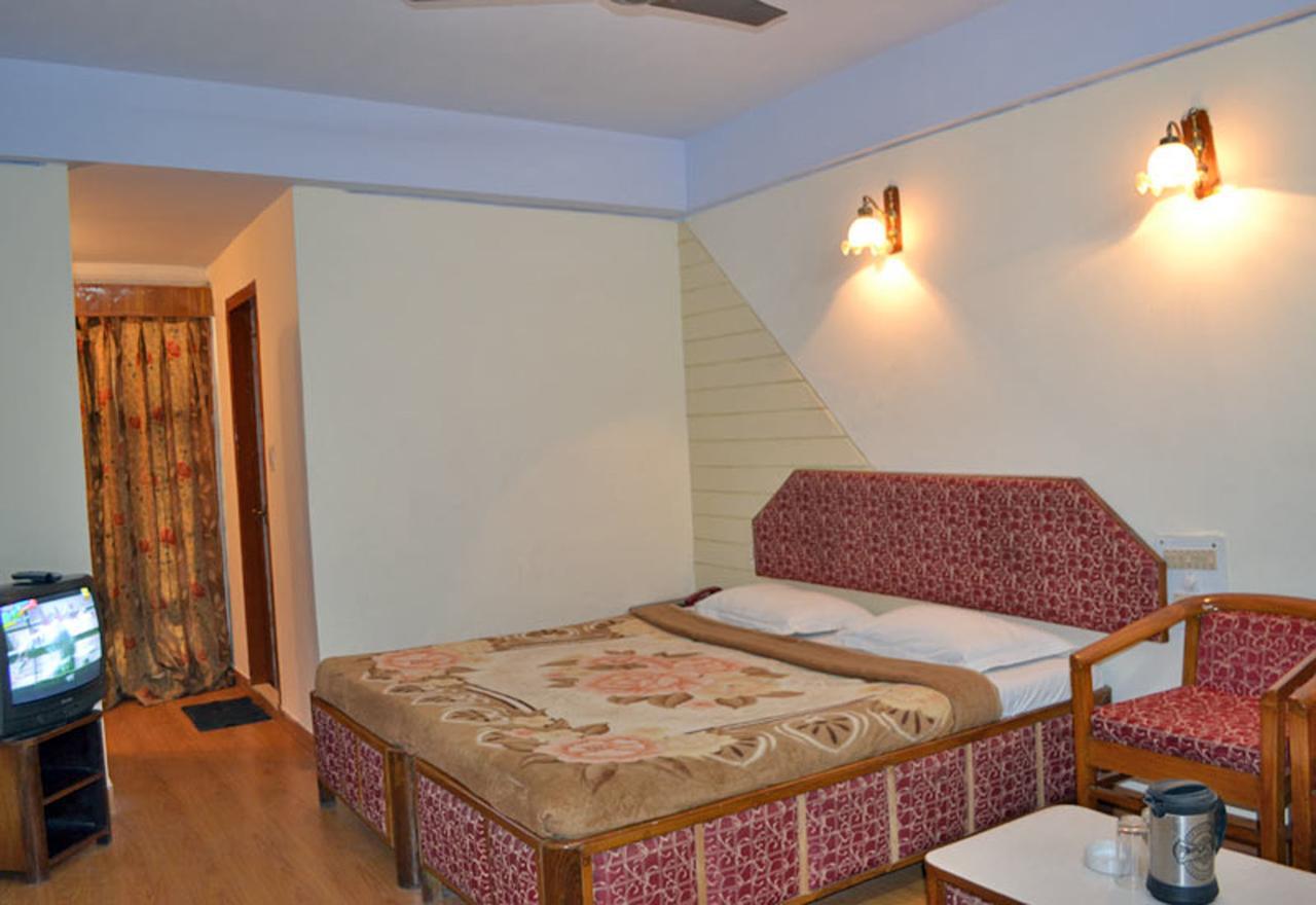 Hotel Radhe Continental Nainital Eksteriør billede
