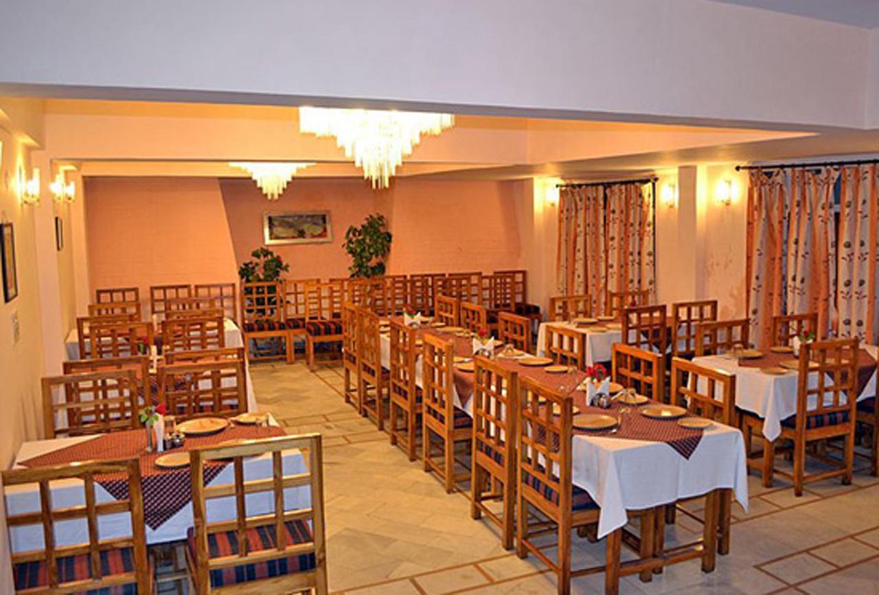 Hotel Radhe Continental Nainital Eksteriør billede
