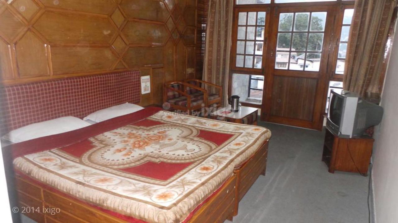 Hotel Radhe Continental Nainital Eksteriør billede