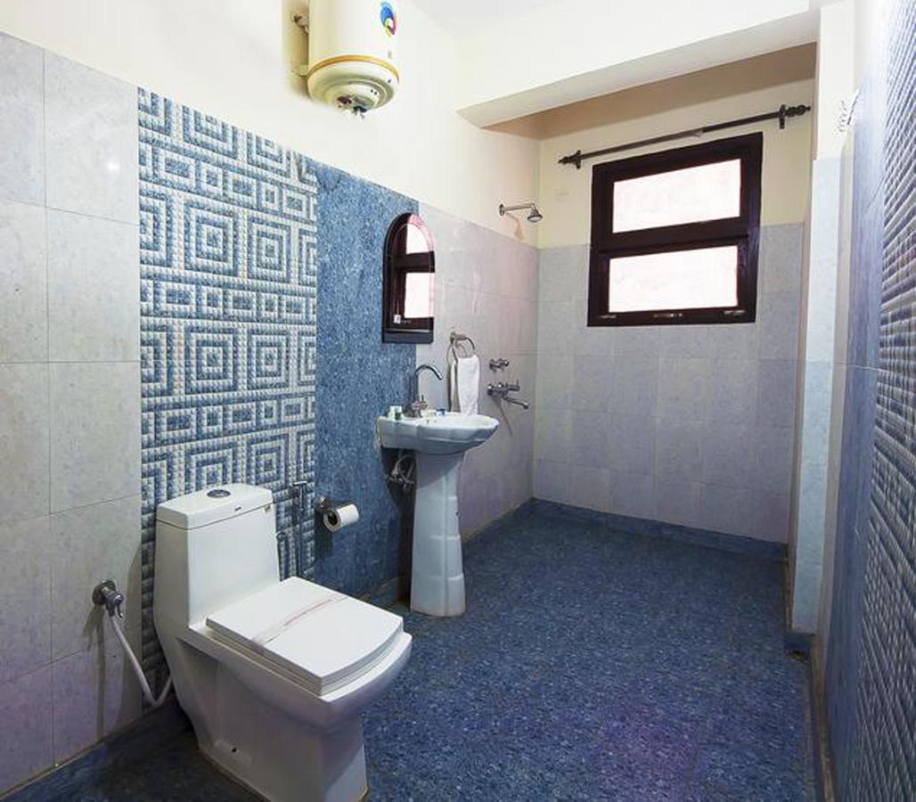 Hotel Radhe Continental Nainital Eksteriør billede